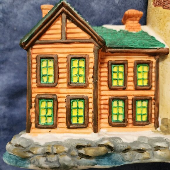 Vintage 1998 Collectable Dickens Ceramic 11" Tall Lighthouse/Figurine - Picture 9 of 15